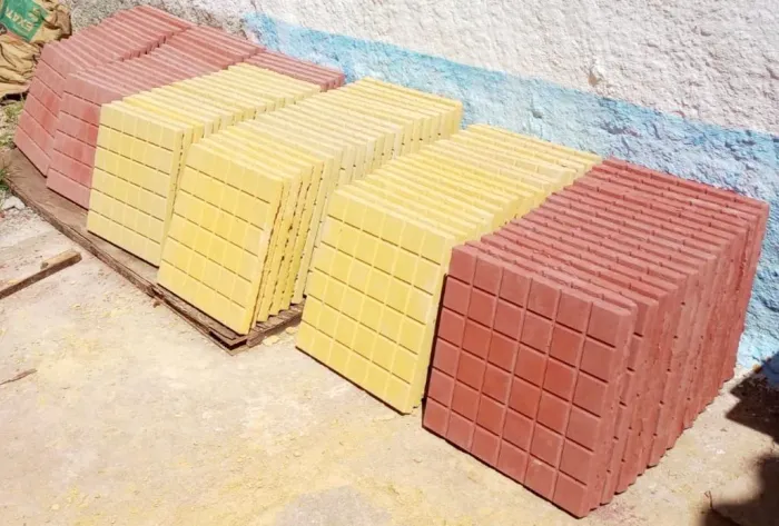 Piso Concreto Ladrilho Hidráulico quadriculado borda reta área externa e calçadas 40X40cm 