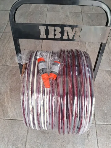 Mangueira de jardim IBM com conexões tramontina