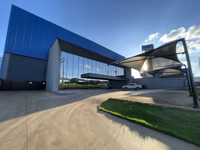 Locação: Barracão Comercial  Av. Pref. Sincler Sambatti | IMPERDÍVEL