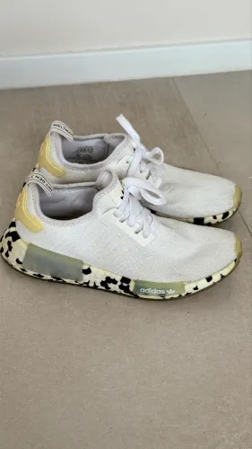 Tênis adidas NMD R1