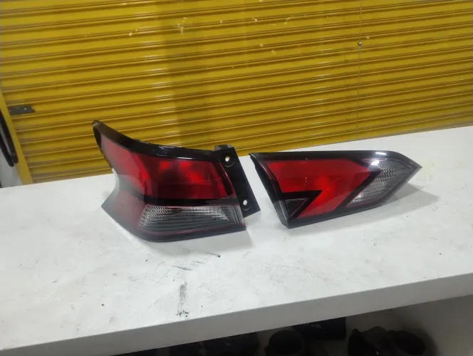  lanterna do versa 2021/2022/2023 lado motorista 