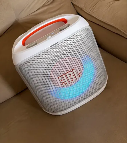 Jbl partybox branca