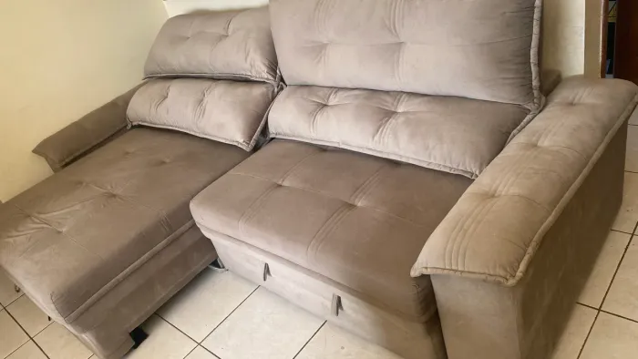 Sofá retrátil reclinável