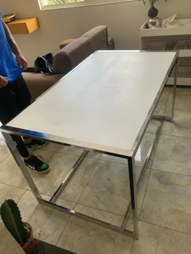 Mesa com inox  1.36 /80.  Altura 75