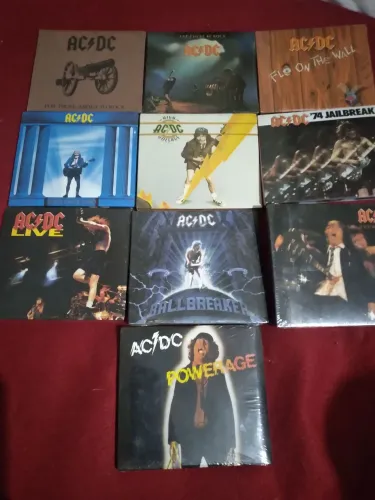 Combaço 10 Cds Ac/dc Lacrados Edição Digipack Remaster