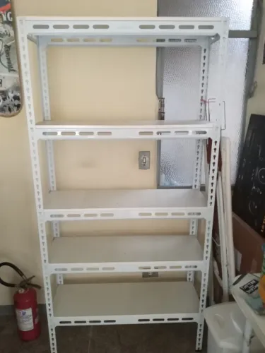 Estante modular Moratori
