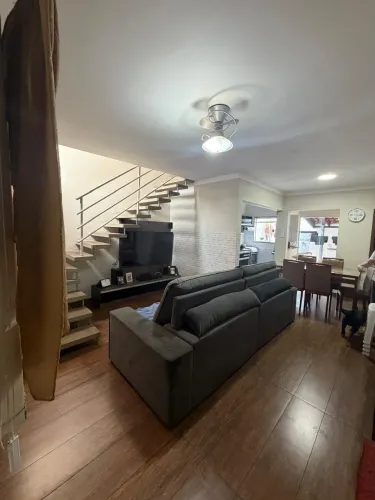 Sobrado Germanido Bairro Werne Plaas 3 quartos 1 banheiro social 1 lavabo Sala Cozinha pla