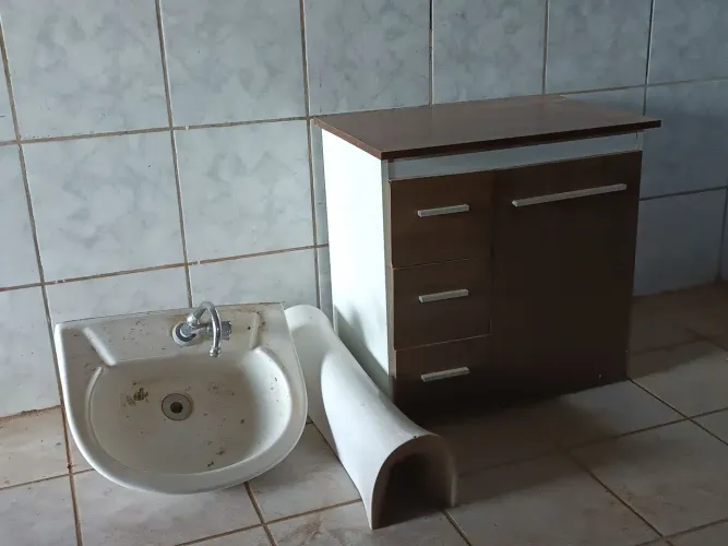 Gabinete para banheiro e lavatório 