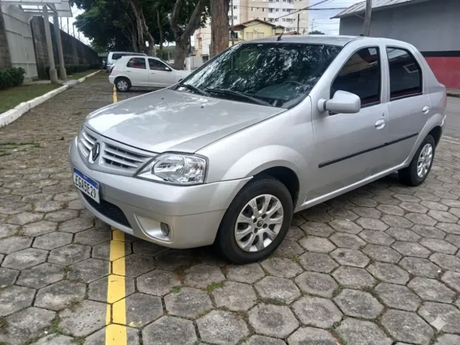 Renault Logan Authentique Hi-flex 1.0 16V 4P 2010