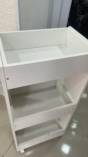 Mesa e carrinho auxiliar para Manicure com Nichos e Prateleiras Branca - Ótimo Estado