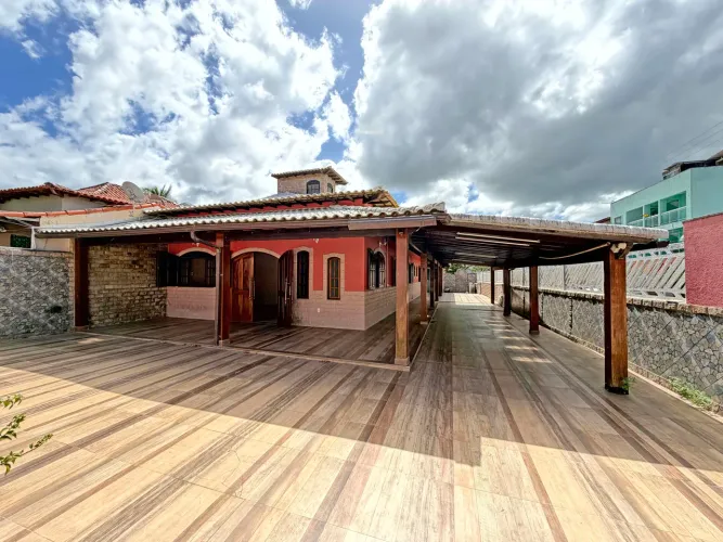 Casa à venda no bairro Vila Capri - Araruama/RJ