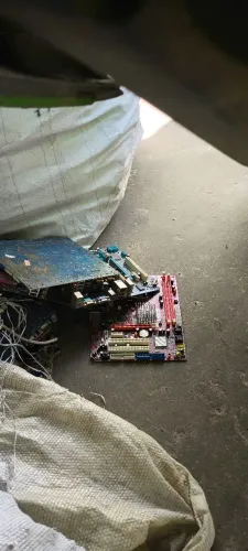 LIXO ELETRÔNICO 