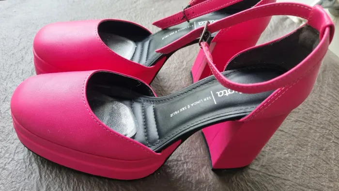 Salto plataforma rosa dakota 36