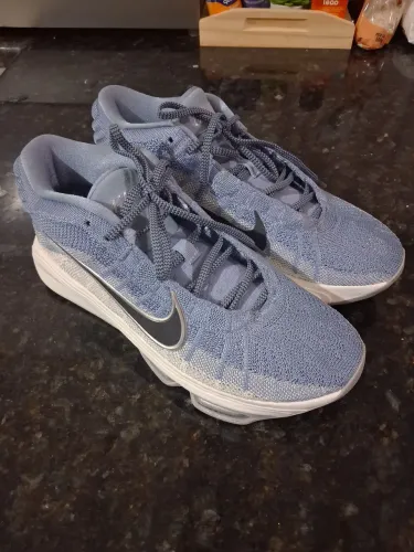 Nike Zoom Hustle 3