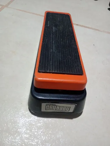 Pedal wah wah cry baby gcb95 para guitarra
