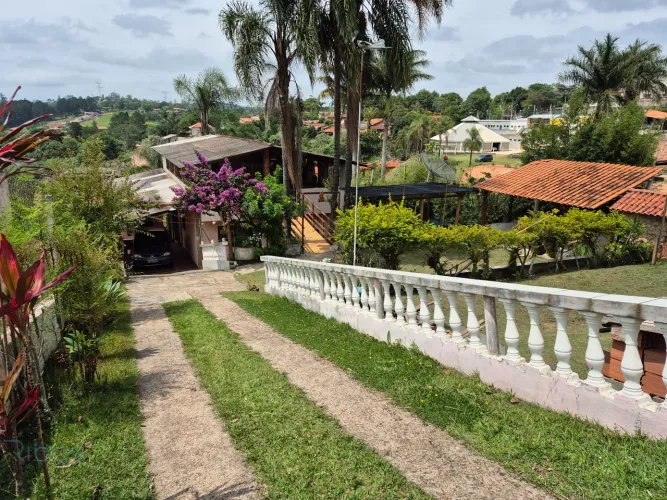 Chácara à venda em Jarinu com 2 casas, área de lazer e pomar | terreno 954m²