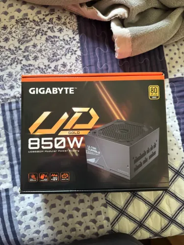 Fonte GIGABYTE 850W FULL MODULAR UD850GM
