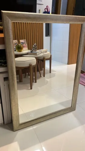 Vendo espelho grande com moldura