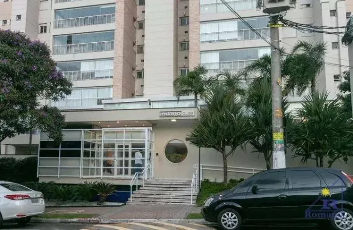 Apto com 3 suítes no Jardim Têxtil em condomínio Clube