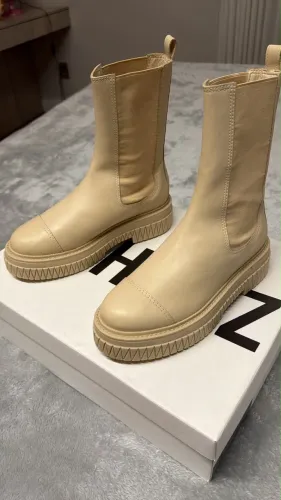 Bota Schütz original nova sem uso