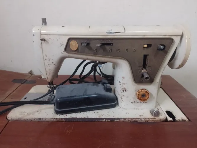 Máquina de Costura antiga 