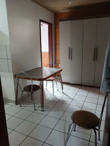 Aluga-se kitnet em Capoeiras