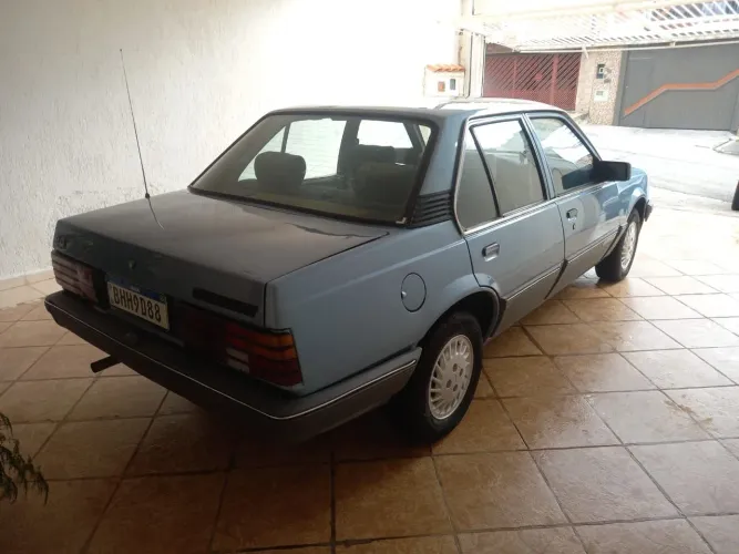 Chevrolet Monza Classic SE 2.0 /mpfi E EFI 2P E 4P 1989