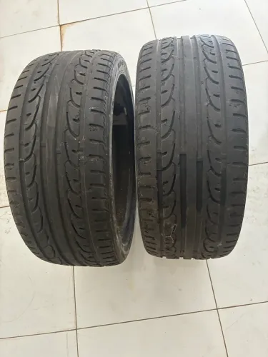 Penus 225 40 r18 . 02 pneus 