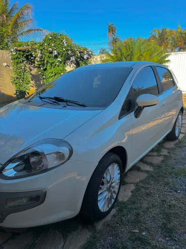 Fiat Punto Essence 1.6 Flex 16V 5P 2015