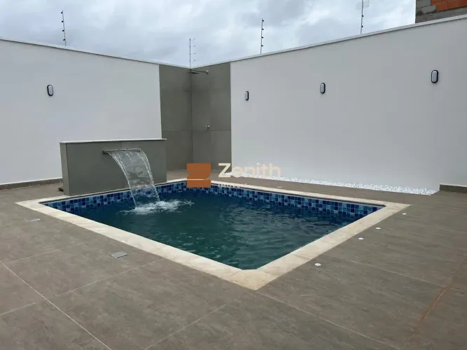 CASA NO BAIRRO SANTA RITA 2 COM 3 QUARTOS E GARAGEM PARA 4 CARROS E PISCINA