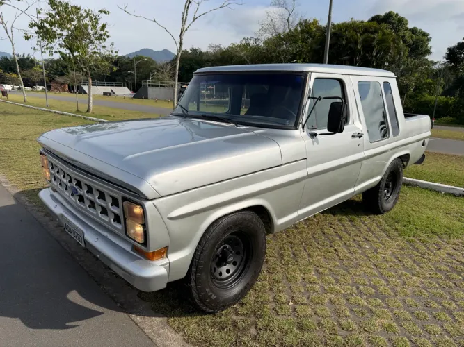Ford F-1000 Super Diesel / Super Diesel Turbo 1987