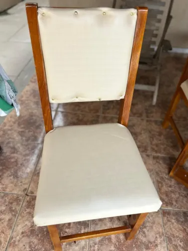 MESA DE JANTAR REDONDA - MADEIRA