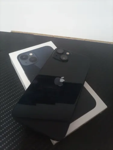 iPhone 13 impecável 