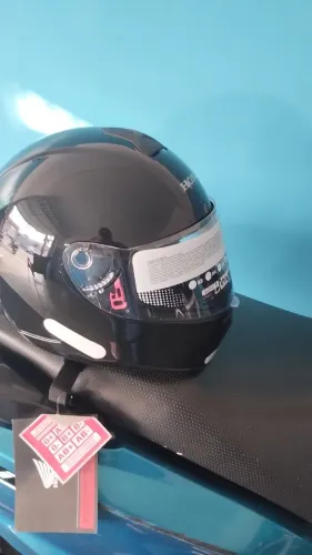 Capacete novo número 60  ótimo preço. Sómete venda 