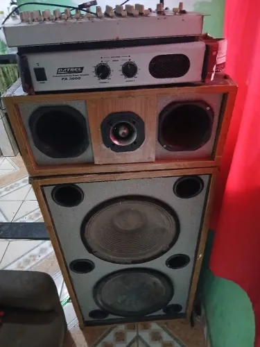 Som montado muito bom em perfeito estado tudo funcionando nada afazer so pega e curti