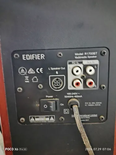 Monitor de audio edifier r1700bt