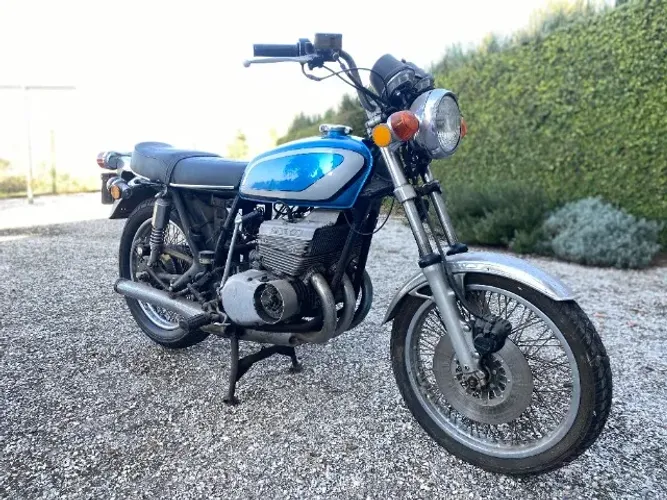 Suzuki GT380 Duas motos