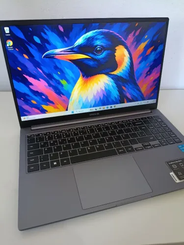 Notebook Samsung Book 4 zerado