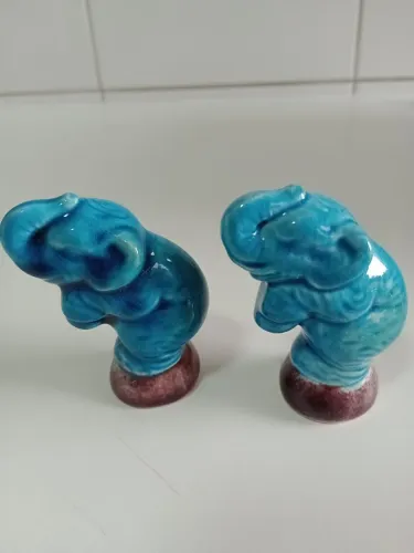 Dupla de elefantes vintage para colecionadores