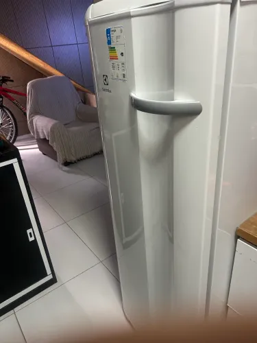 Freezer Eletrolux 197 litros