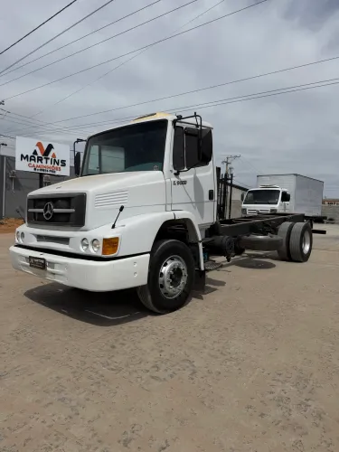 Mercedes-Benz 1418 toco no chassi 