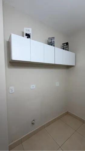 Armário suspenso
