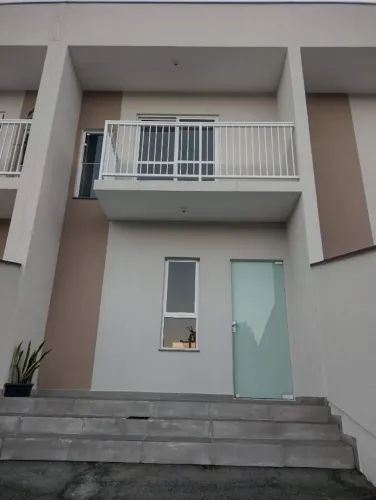 Sobrado semi mobiliado novo, bairro Fortaleza, 2 quartos