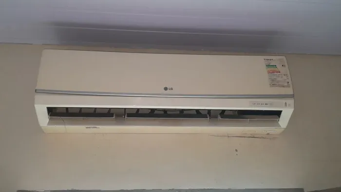 Vendo 2 centrais de ar