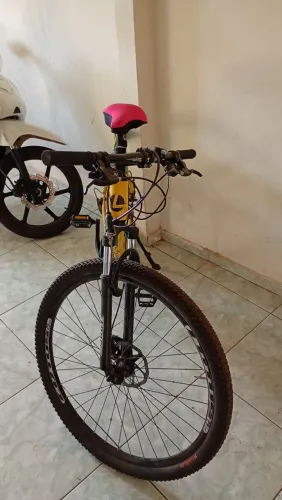 Bicicleta Lotus aro 29. 2 acentos+ acento em gel, usada poucas vezes, sem marca de uso