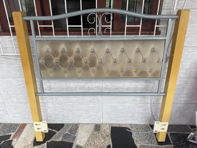 Cabeceira de cama de casal