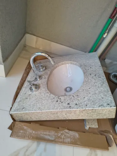 BANCADA DE LAVABO NOVA - GRANITO + CUBA + TORNEIRA E REGISTROS