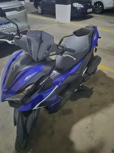 Vendo moto Yamaha aerox 160 abs