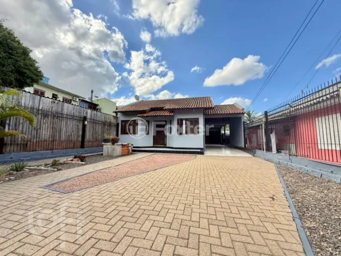 Casa à venda Rua João Leivas de Carvalho, São José - Canoas