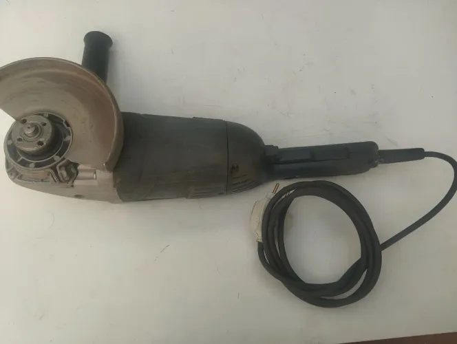 Lixadeira Bosch 220